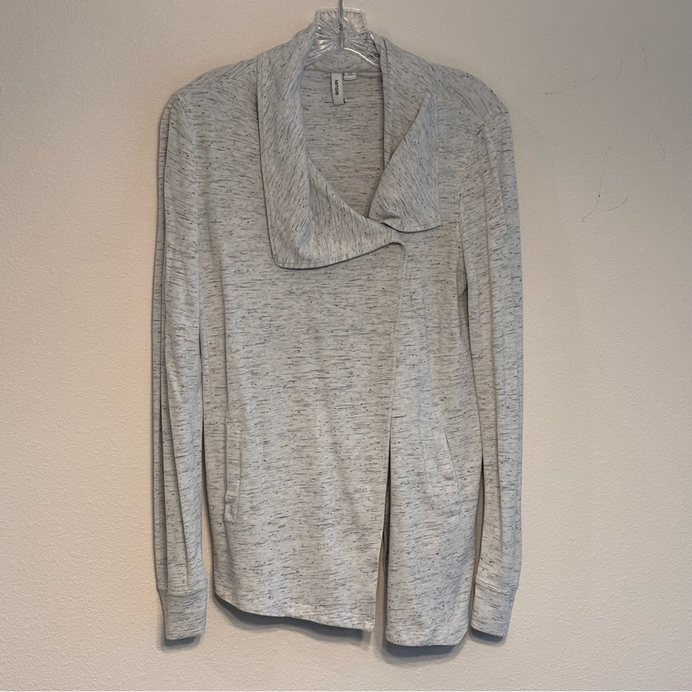 EUC  Kensie Women's  Gray Cover with Draped Neckline SZ Medium